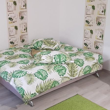 Green Apartman Târgu-Mureş Esterno foto
